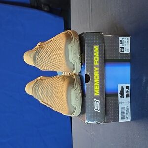 Skechers Relaxedfit air cooled 12